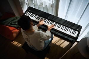 Новинка від Roland - цифрове піаніно FP-40-BK
