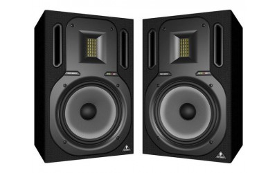 Студійний монітор BEHRINGER B3031A