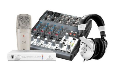 Комплект BEHRINGER PODCASTUDIO FireWire