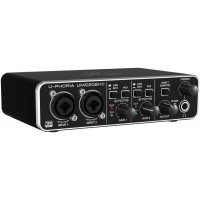 Интерфейс BEHRINGER UMC202HD
