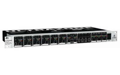 Рековий мікшер BEHRINGER ULTRAZONE ZMX8210