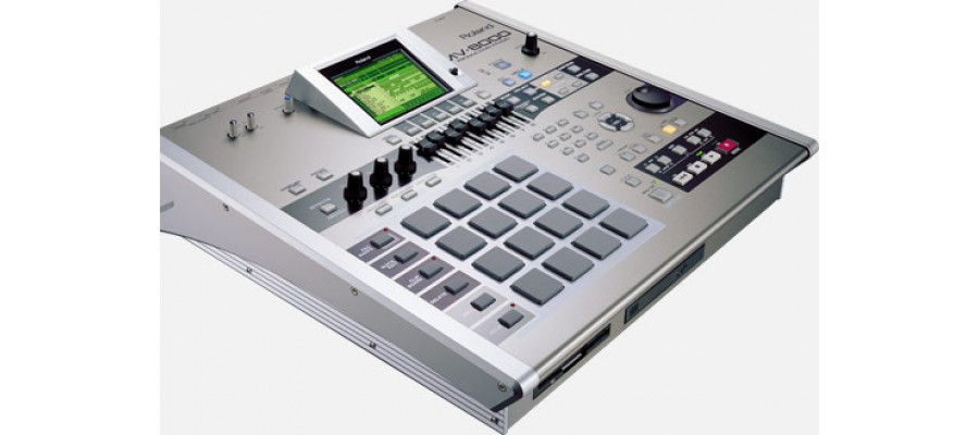 Грувбокс Roland MV8000