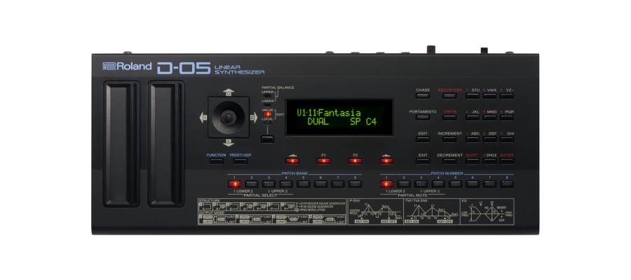 Синтезатор Roland D05 Синтезатор Roland D05