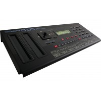 Синтезатор Roland D05 Синтезатор Roland D05