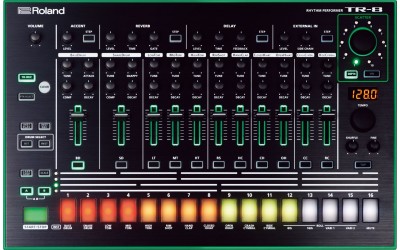 Драм-машина Roland TR-8 Aira