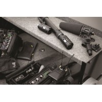 Бездротовий мікрофонний приймач SHURE UR5 Бездротовий мікрофонний приймач SHURE UR5